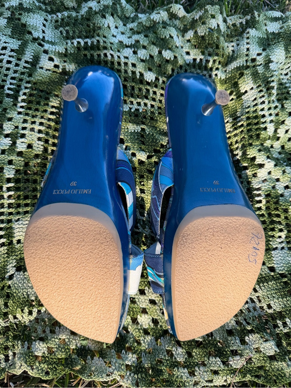 Emilio Pucci Blue Kitten Heels - Picture 2 of 7